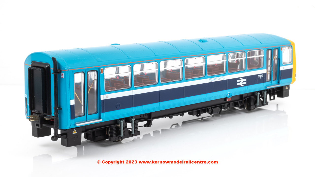 E83022 EFE Rail Class 143 2-Car Pacer DMU number 143 001 in BR Provincial (Original) livery